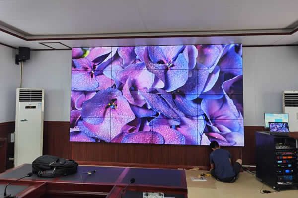 正規(guī)的液晶拼接屏廠家可提供什么服務(wù)？