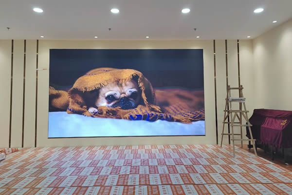 酒店大屏使用液晶大屏好，還是LED顯示屏好？