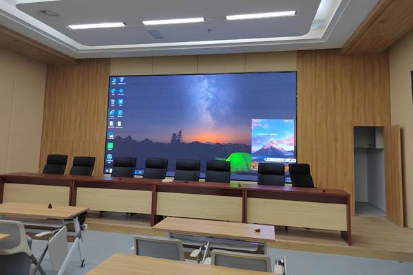 會(huì)議室 LED 屏大小和房屋面積的關(guān)系