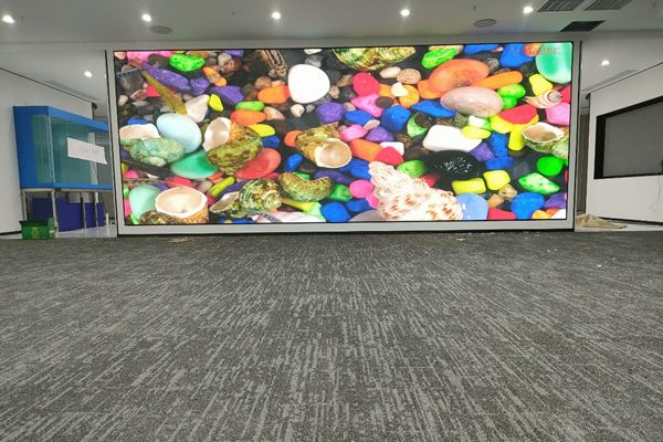 會議室智能大屏有哪種好，做多大尺寸？